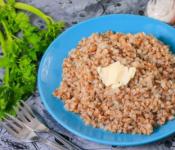 Как готовить гречку: рецепт рассыпчатой гречневой каши с фото