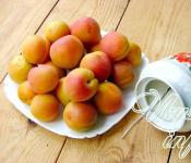 Как варить абрикосовое варенье (быстро)